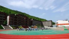 新疆巴音郭楞蒙古自治州卫生学校